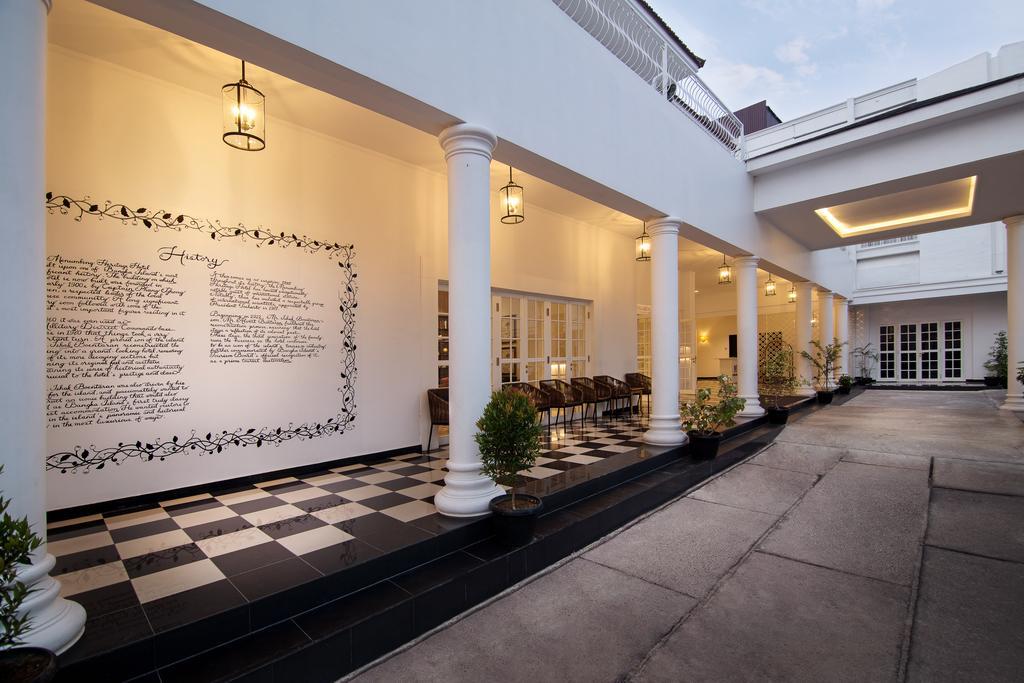 Menumbing Heritage Hotel Pangkal Pinang Exteriör bild