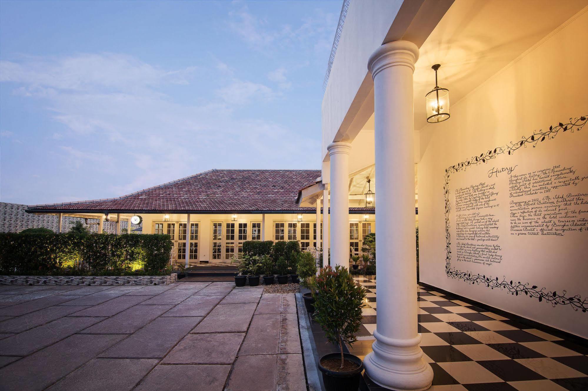 Menumbing Heritage Hotel Pangkal Pinang Exteriör bild